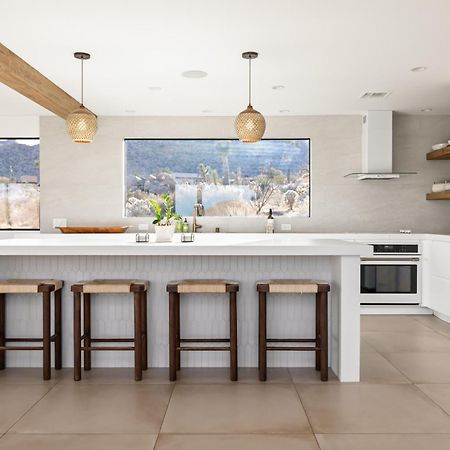 Amaru Muru - Luxury Retreat With Pool/Hot Tub/Yoga Joshua Tree Bagian luar foto