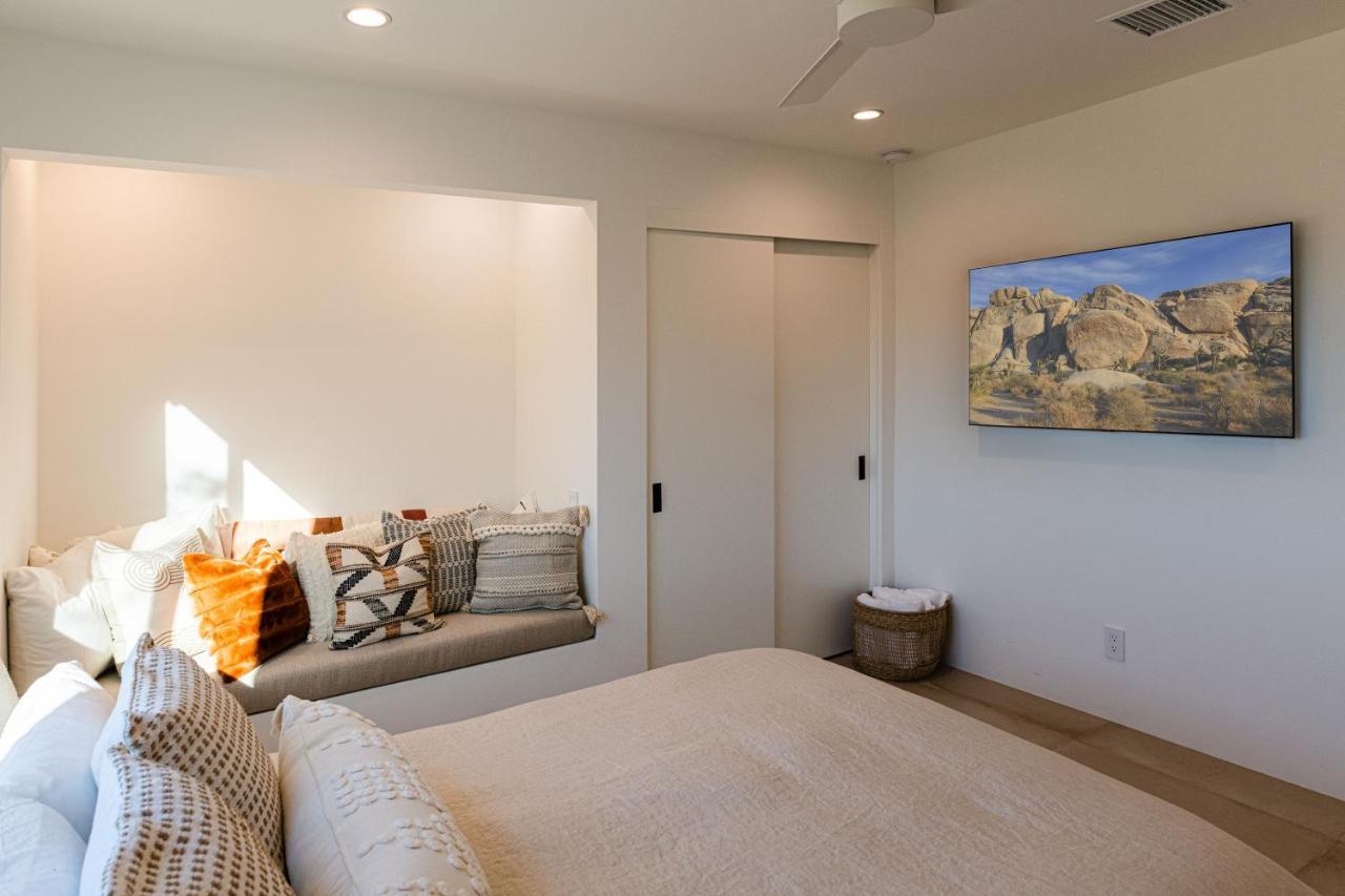Amaru Muru - Luxury Retreat With Pool/Hot Tub/Yoga Joshua Tree Bagian luar foto
