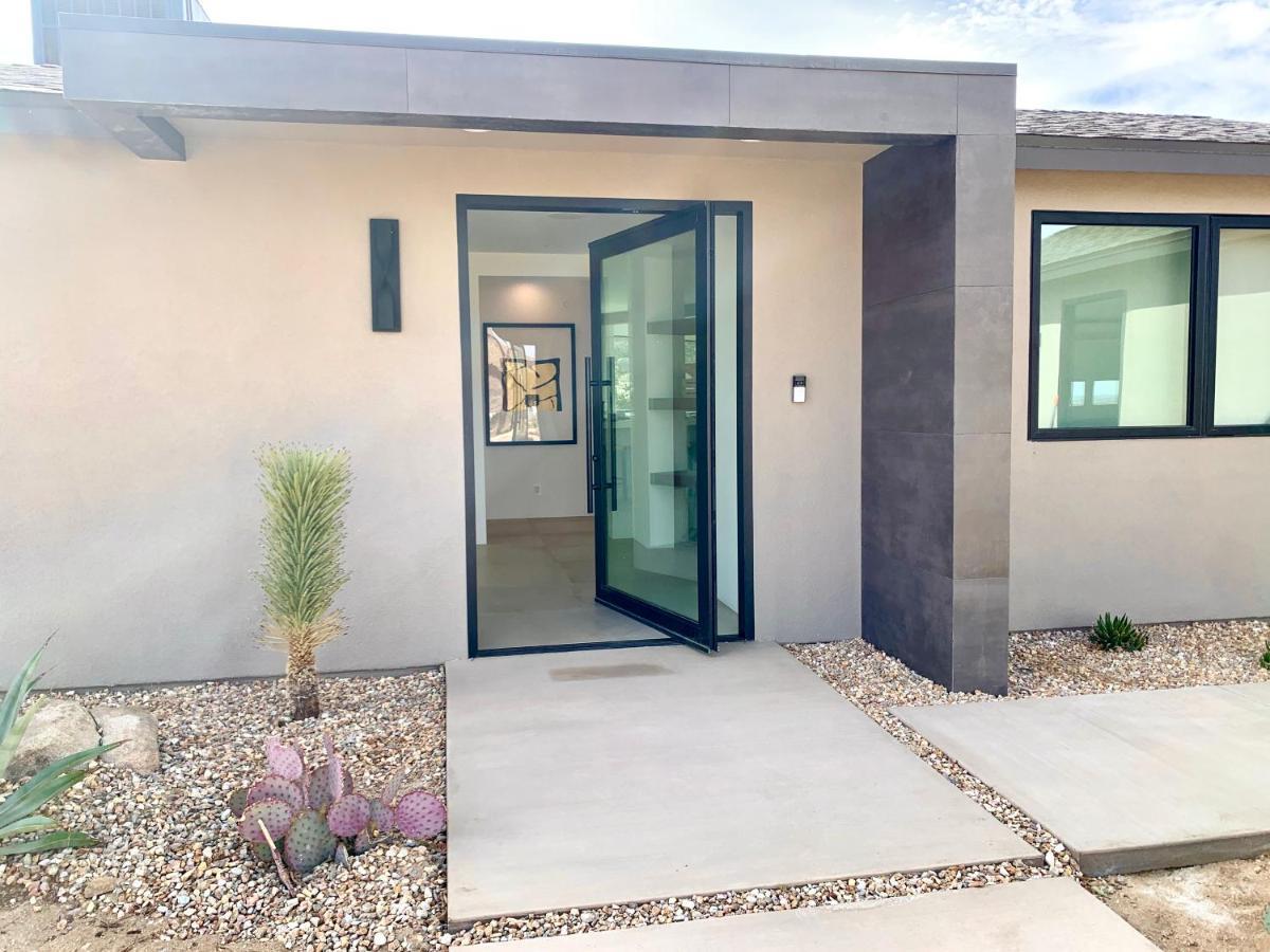 Amaru Muru - Luxury Retreat With Pool/Hot Tub/Yoga Joshua Tree Bagian luar foto