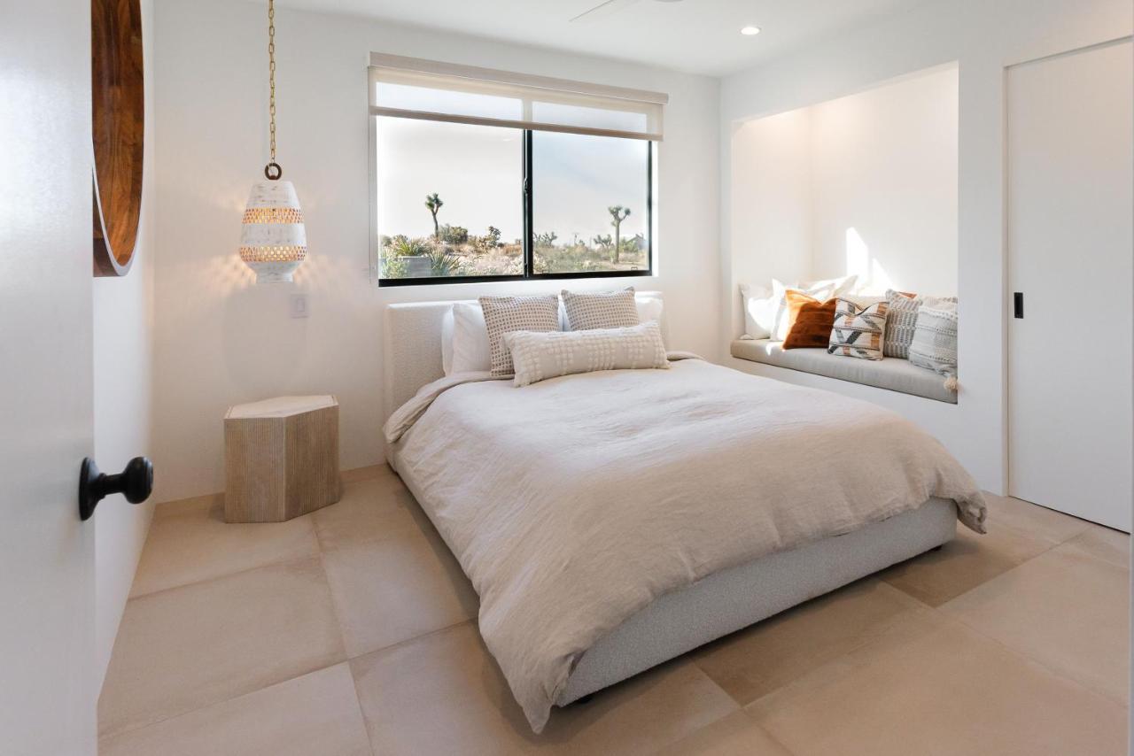 Amaru Muru - Luxury Retreat With Pool/Hot Tub/Yoga Joshua Tree Bagian luar foto